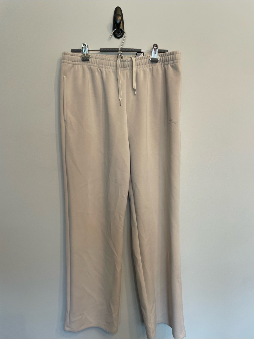 Lazy pants Relaxed Wide-Leg Drawstring Track Pants in Light Gray - Picture 2 of 9